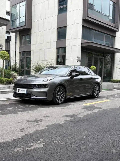 Lynk & Co 03 2021