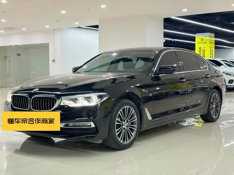 BMW 5 Series 2018 — фото 1