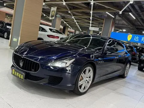 Maserati Quattroporte 2013