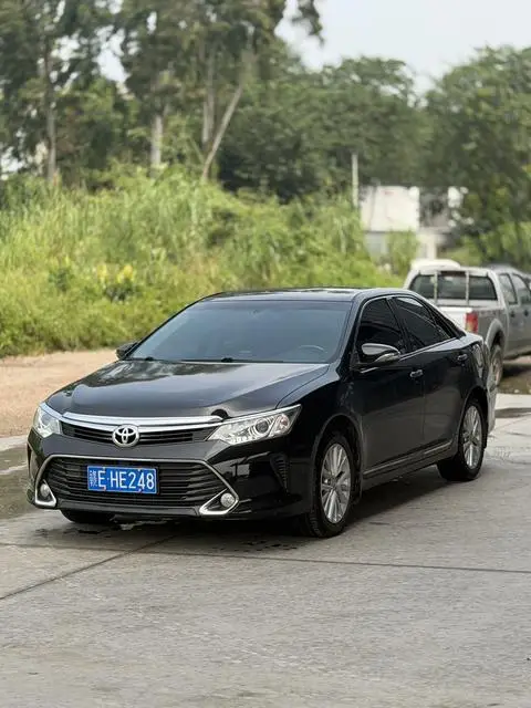 Toyota Camry 2015 — фото 1