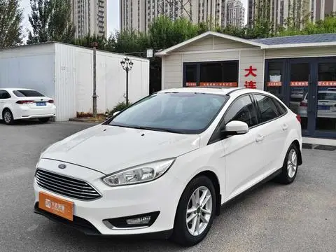 Ford Focus 2015 — фото 1