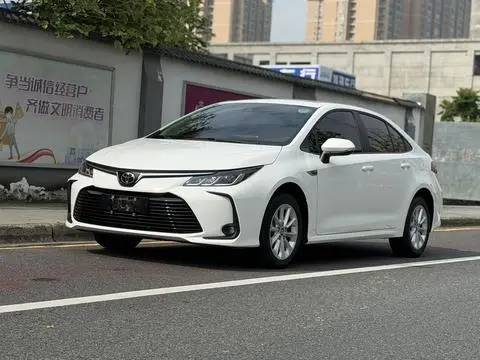 Toyota Corolla 2021 — фото 1