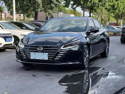Nissan Teana 2022