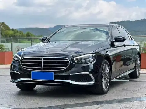 Mercedes-Benz E-Class 2022