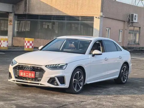 Audi A4L 2022 — фото 1