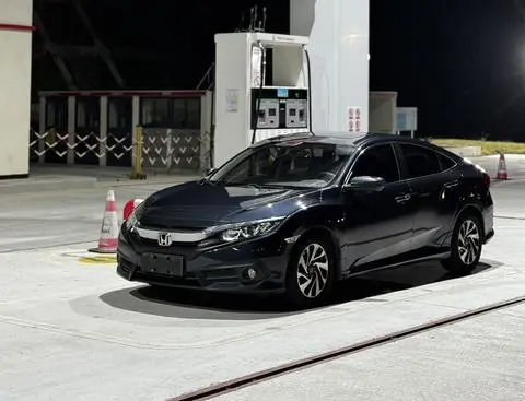 Honda Civic 2016 — фото 1