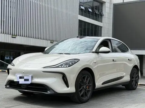 IM Motors 智己LS6 2023