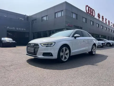Audi A3 2019 — фото 1
