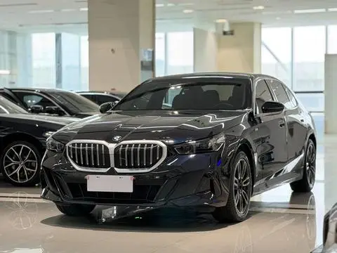 BMW 5 Series 2024