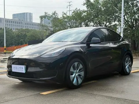 Tesla Model Y 2022 — фото 1