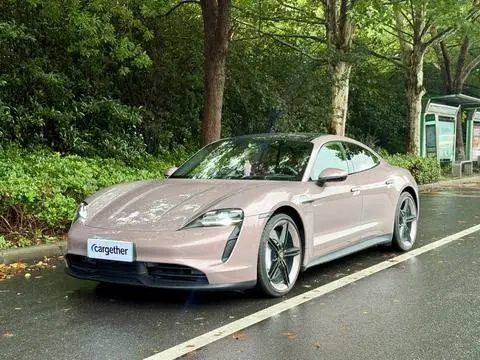Porsche Taycan 2022