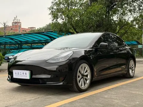 Tesla Model 3 2022 — фото 1