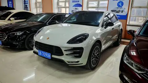 Porsche Macan 2017 — фото 1