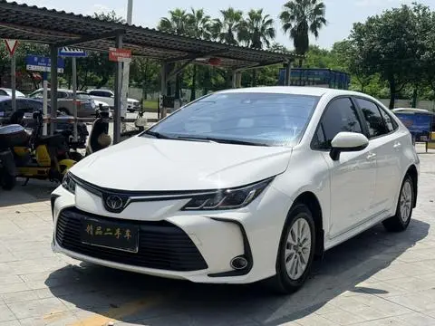 Toyota Corolla 2019 — фото 1