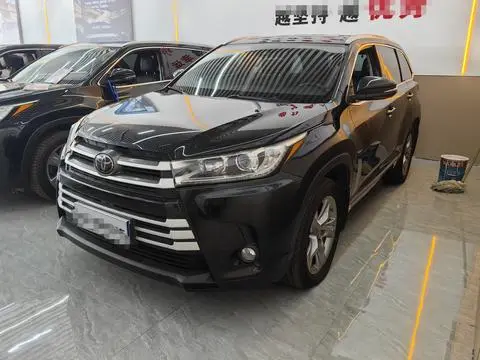Toyota Highlander 2018 — фото 1