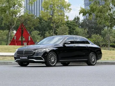 Mercedes-Benz E-Class 2023 — фото 1