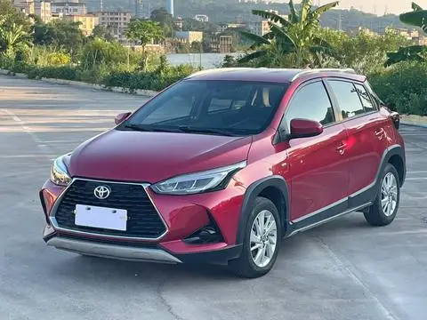 Toyota YARIS L 2022 — фото 1