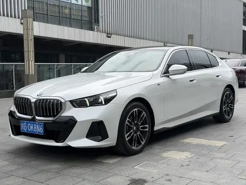 BMW 5 Series 2025
