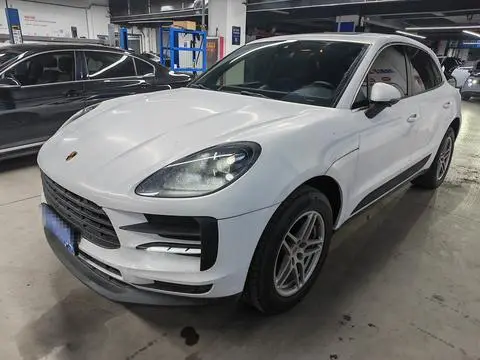 Porsche Macan 2018 — фото 1