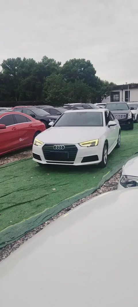 Audi A4L 2017