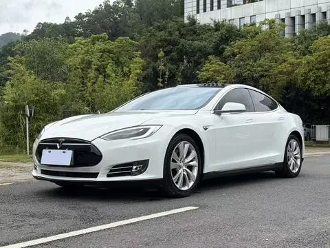 Tesla Model S 2016