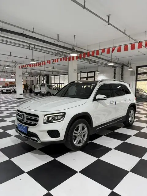 Mercedes-Benz GLB 2021