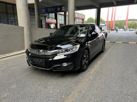 Honda Accord 2016 — фото 1