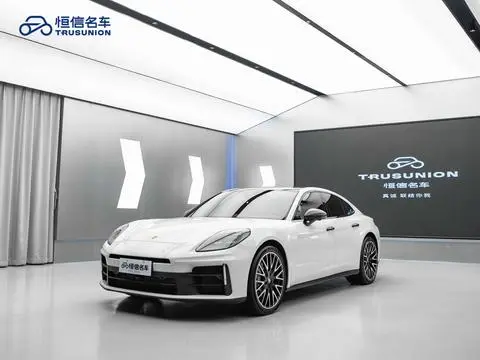 Porsche Panamera 2024