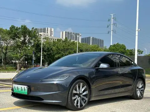 Tesla Model 3 2023
