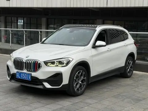 BMW X1 2022 — фото 1