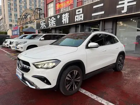 Mercedes-Benz GLA 2024