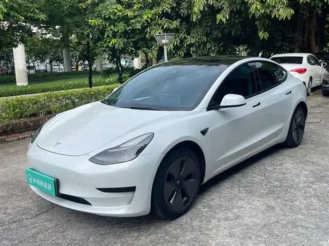 Tesla Model 3 2022 — фото 1