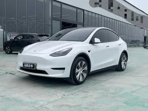 Tesla Model Y 2022 — фото 1