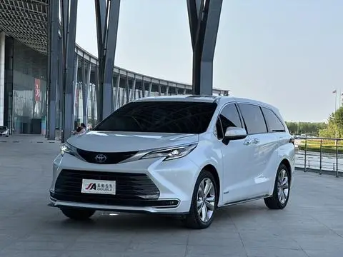 Toyota 赛那 2023