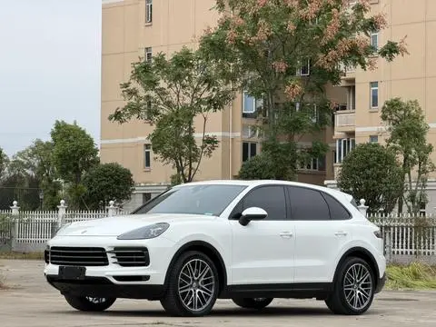 Porsche Cayenne 2019 — фото 1