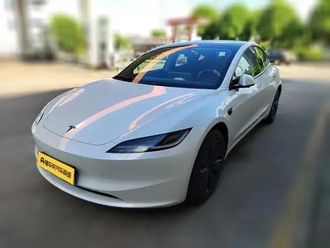 Tesla Model 3 2025 — фото 1
