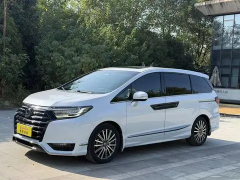 Honda 艾力绅 2024 — фото 1
