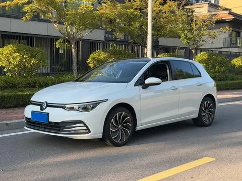 Volkswagen Golf 2021