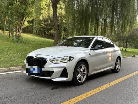BMW 1 Series 2021 — фото 1