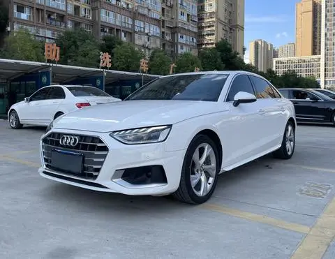 Audi A4L 2020 — фото 1