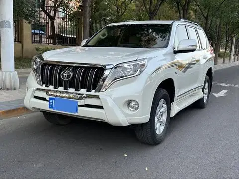 Toyota Prado 2015 — фото 1