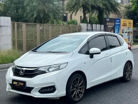 Honda Fit 2018 — фото 1