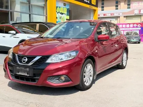 Nissan Tiida 2016 — фото 1