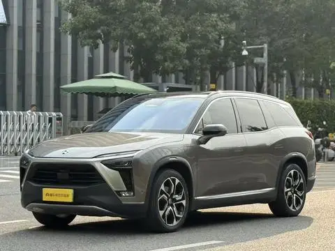 NIO ES8 2022