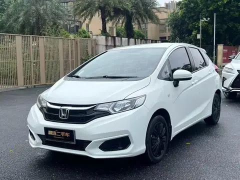 Honda Fit 2018 — фото 1