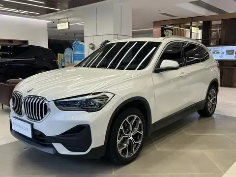 BMW X1 2022 — фото 1