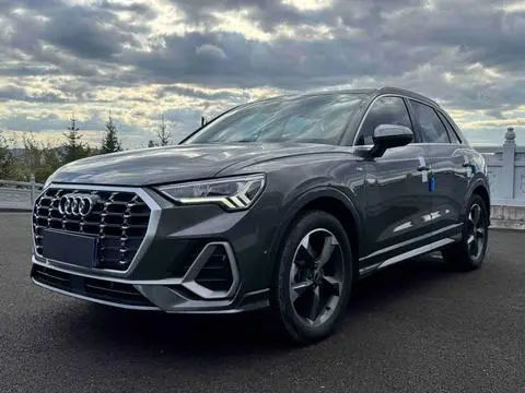 Audi Q3 2023 — фото 1