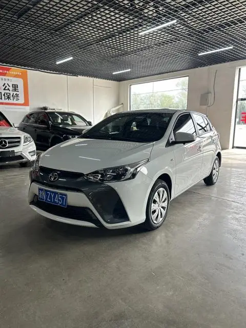 Toyota YARIS L 2019 — фото 1