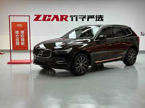 Volvo XC60 2021 — фото 1