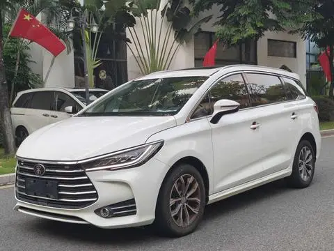 BYD 宋MAX 2019 — фото 1